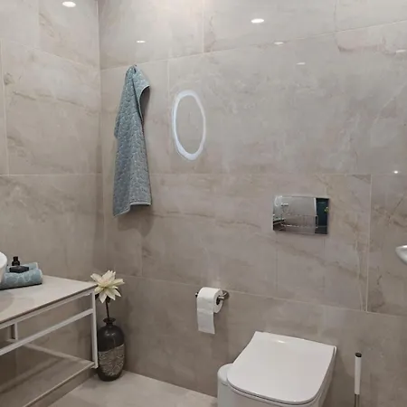 Azzurro - уютно и удобно Apartament Warna